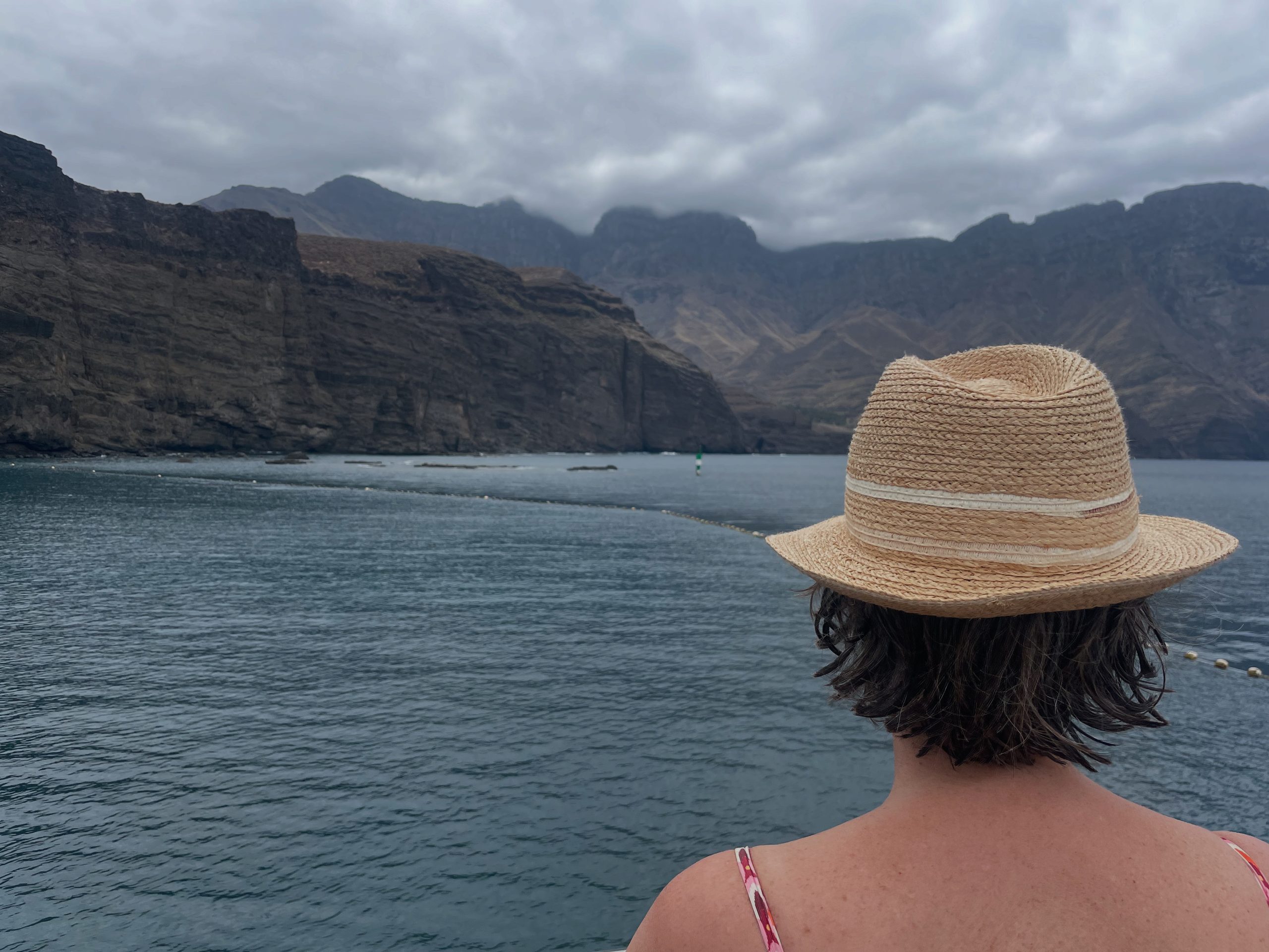 Agosto / Entre el ruido y el silencio está el mar